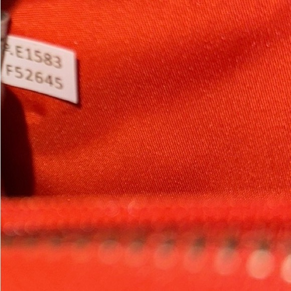 Coach EUC Leather Zip Around Accordion Wallet F52645 - Picture 13 of 13